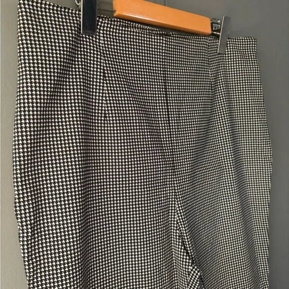 Forever 21, size 1X , black and white checkered houndstooth slim fit pants - Picture 5 of 6
